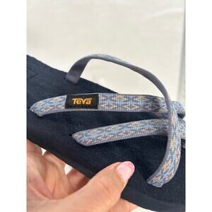 Teva Women's Strappy Sandal Size 8 Blue Aztec Waterproof in Excellent Condition!